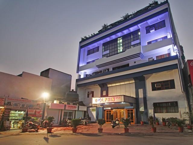 Hotel Dolphin Jalandhar Esterno foto